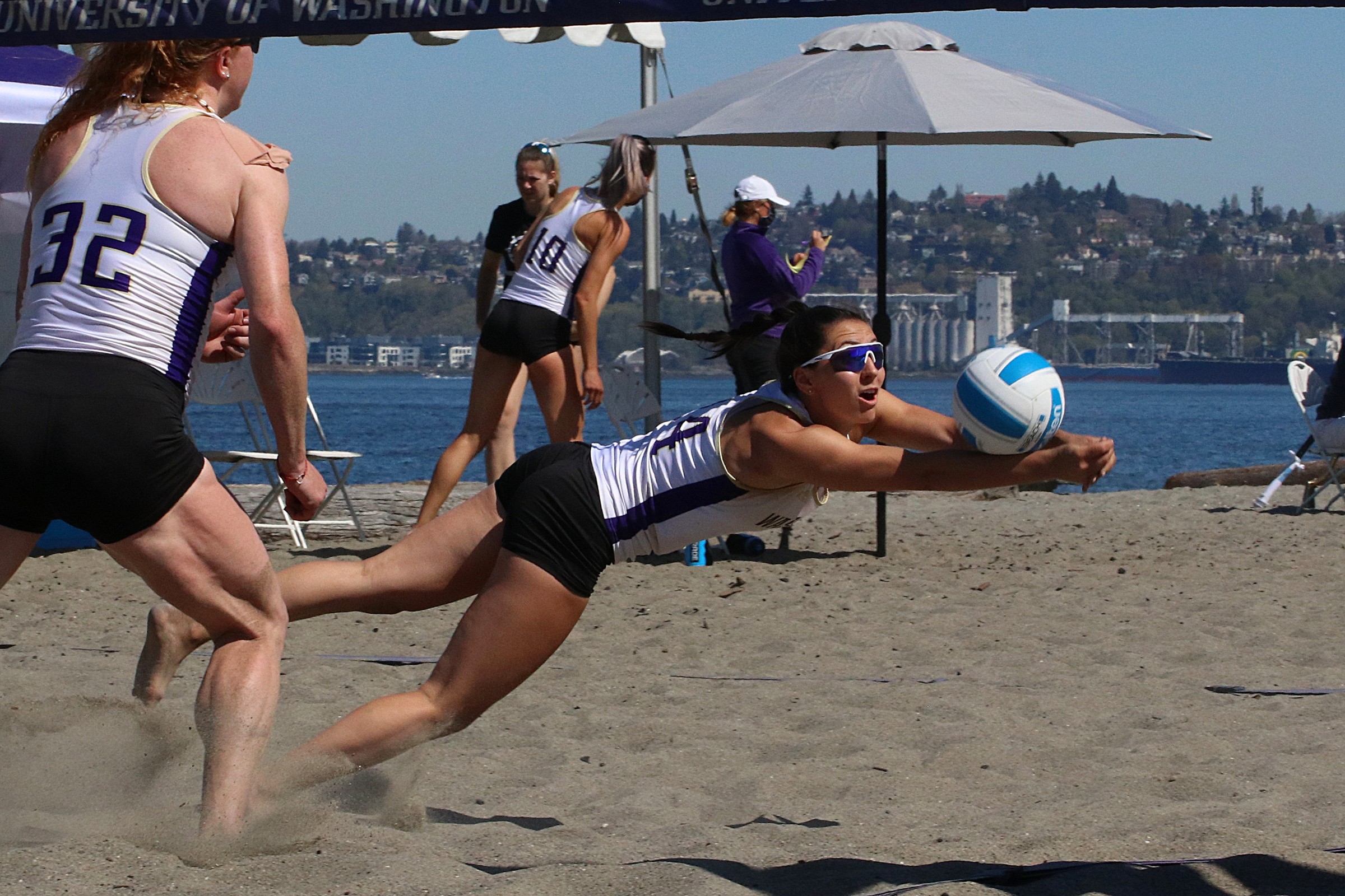 Shayne McPherson UW Beach Volleyball has skills Westside Seattle